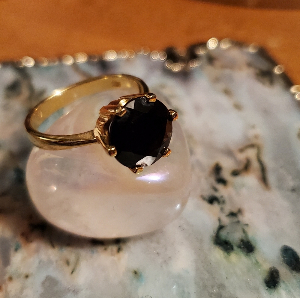 Rare 10mm Mozambique Deep Garnet Round Cut-Sz 7